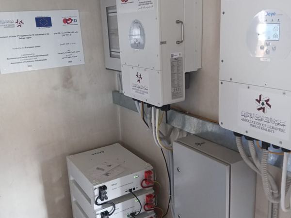 Inverters and stacked batteries