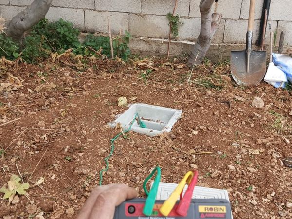 Earthing resistance measured on site