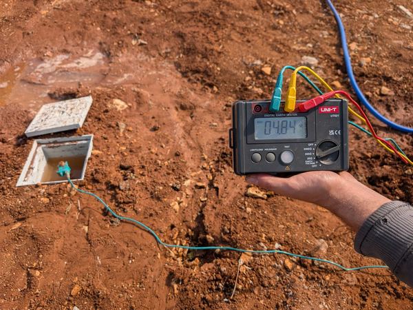 Earthing resistance measured on site