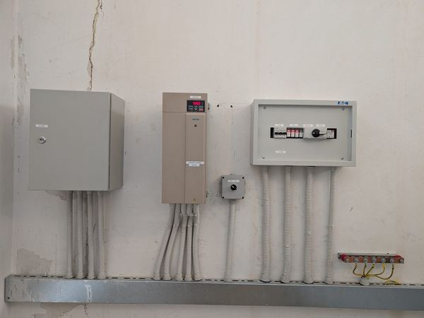 Pump drive and protection panels on rails